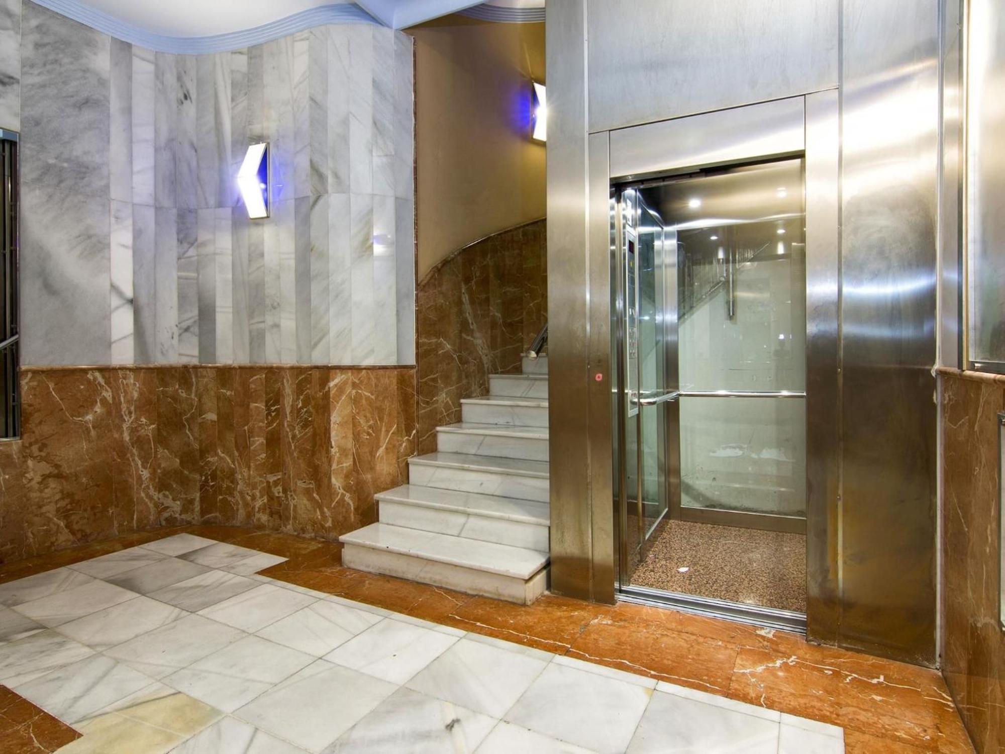 Elegant Town Hall With Views Appartement Granada